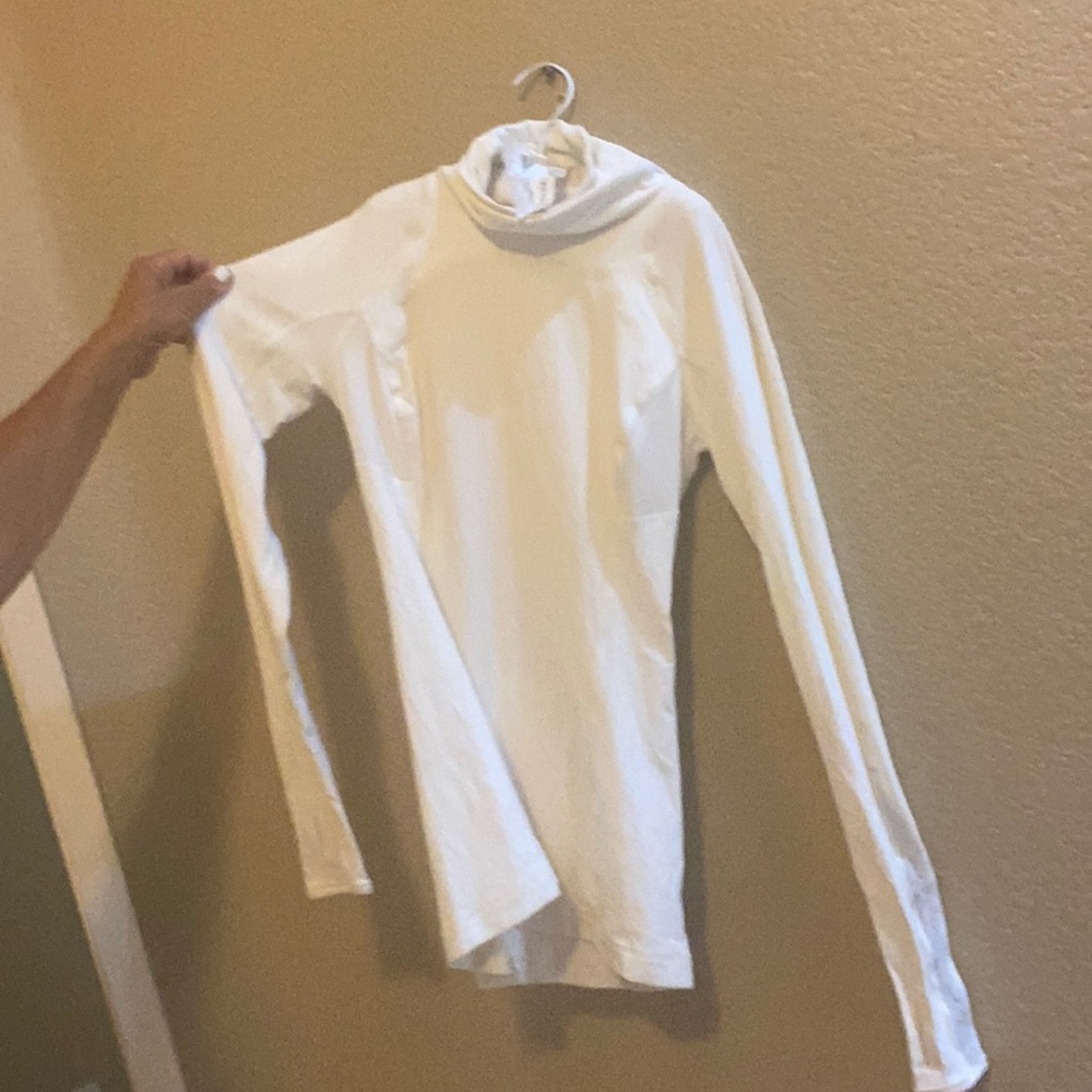 LuLulemon turtleneck soft amd lightweight
